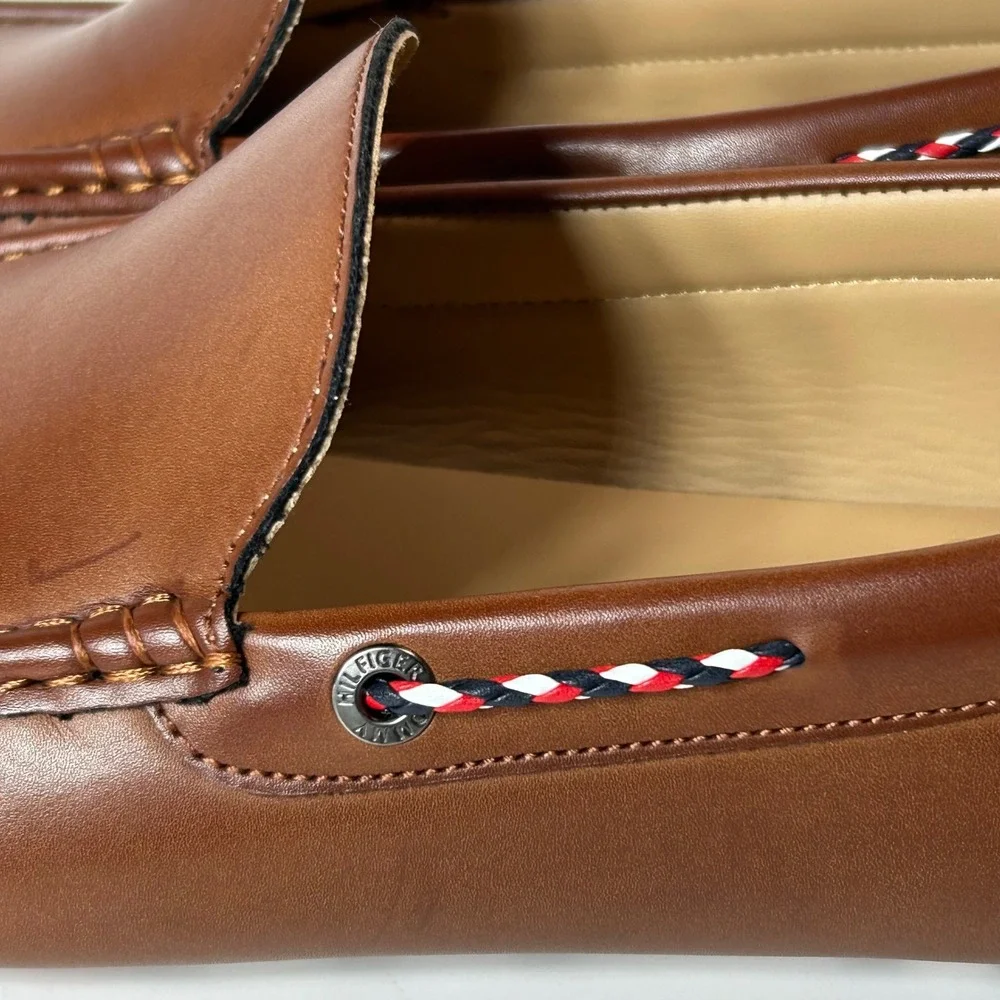 Tommy Hilfiger ARWAN Mens Brown Driving Loafers Size 10.5 MED Moc Toe Slip On